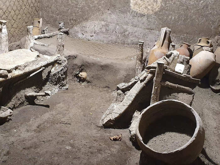 Astonishing images of Roman slave quarters in Pompeii frozen in time for almost 2,000 years by a volcanic eruption