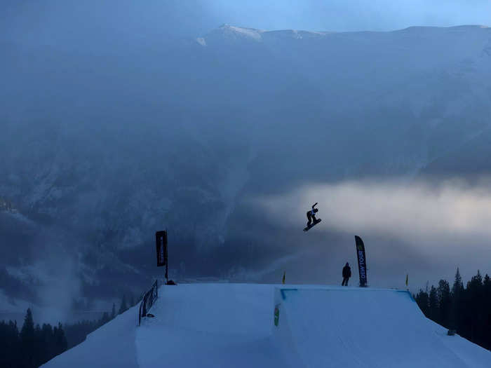 12/18: Annika Morgan takes a practice run before the start of the women