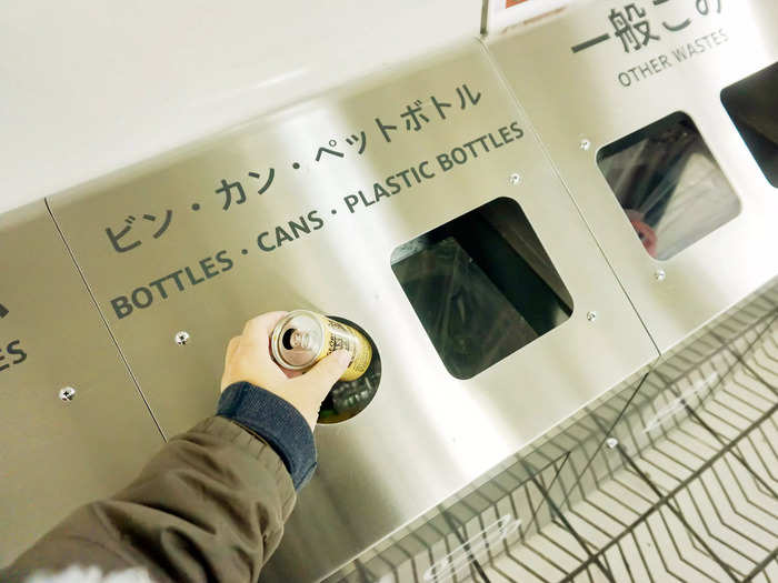 There are very few public trash cans in Japan.