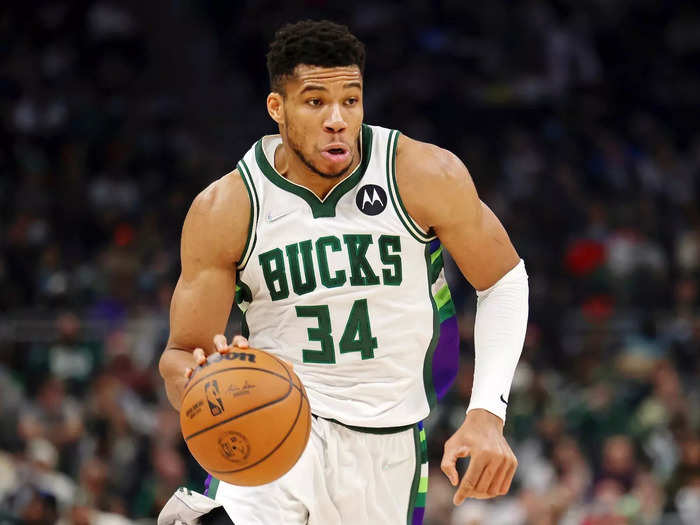 3. Giannis Antetokounmpo, F/C