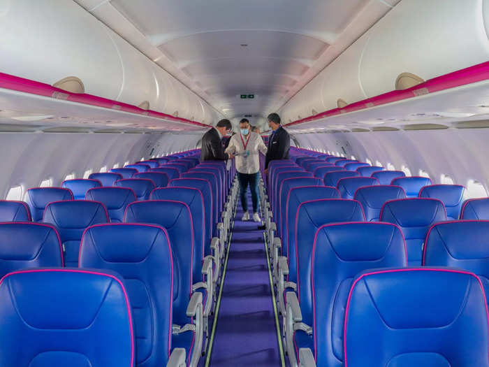 Wizz Air comes quite close to the maximum with 239 seats on its newest A321neo aircraft, including those based in Abu Dhabi.