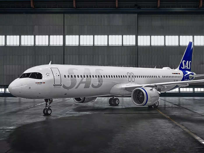 SAS Scandinavian Airlines is poised to take the aircraft to new heights with regular flights between Copenhagen, Denmark and the US East Coast starting in March 2022. The A321neoLR lets airlines fly as many as 206 passengers as far as 4,000 nautical miles.