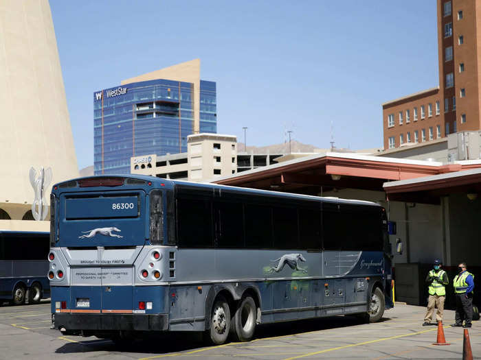 I, like many other travelers in the US, do not have fond memories of sitting in intercity buses like Greyhound or Megabus.