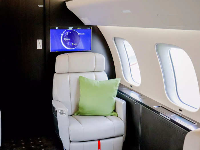 Its features include a unique tilt system that offers a deep recline, floating base, and tilting headrest.