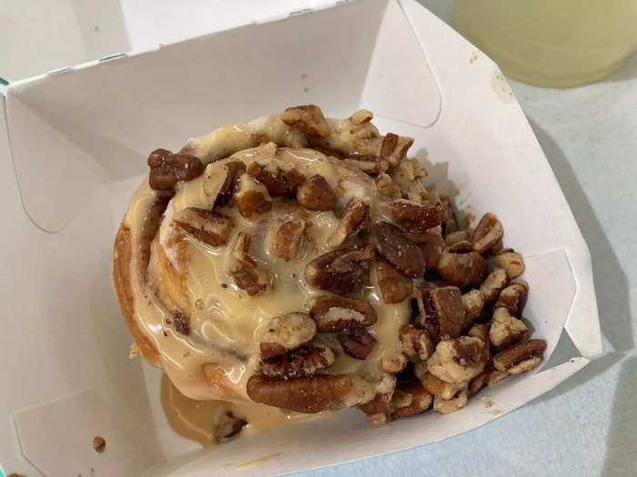 The caramel pecan cinnamon roll was also tasty, but I preferred the classic cinnamon flavor on its own.