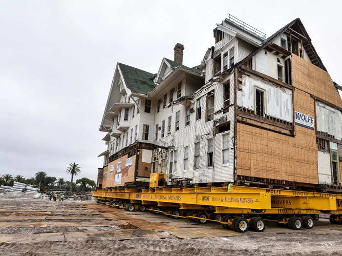 The 119-year-old structure included eight multi-story fireplaces. Wolfe House Movers rotated the hotel 50 degrees and moved it 350 feet.