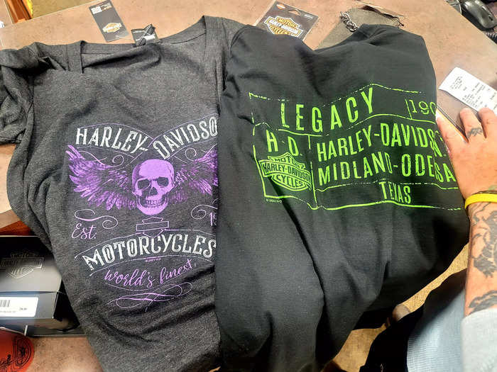 1:30 pm: Pit stop at Harley Davidson for some souvenirs.