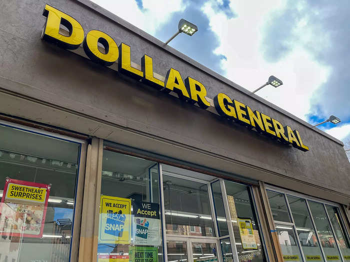 We visited a Dollar General and Dollar Tree store in the Bushwick neighborhood of Brooklyn, New York, a little over a mile from each other. Our first stop was at Dollar General.