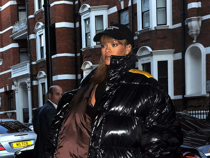 She was not discreet when she walked in London with an oversized puffer coat on August 19, 2016.