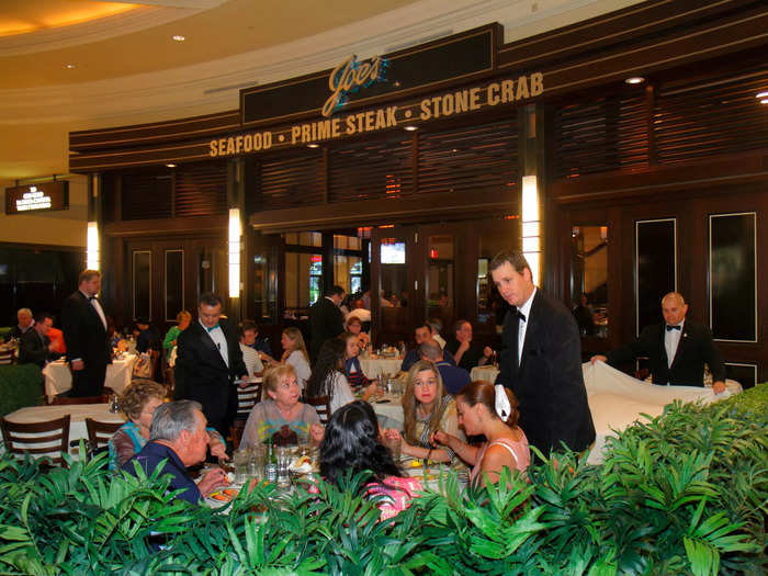 Once I entered the dining room, I could see why celebrities might like this place — it felt like a luxury experience with servers clad in tuxedos and white tablecloths.