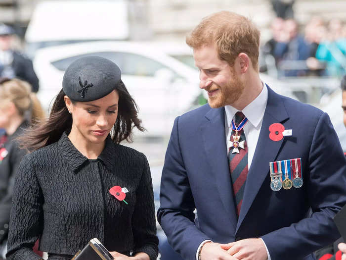 The chic couple matched remembrance poppies for the Anzac Day Service on April 25, 2018, in London.