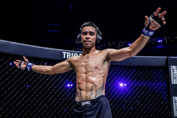 The broken response an MMA fighter had when he was hit on his body ...