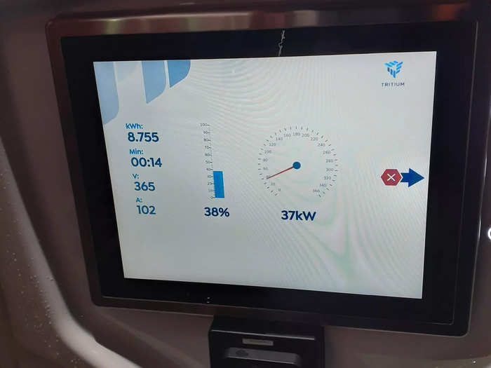 Drivers are kept updated on the progress of their recharge