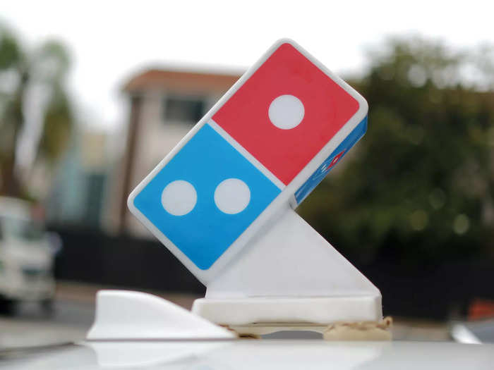 Pizza chains are encouraging customers to pick up orders instead of ordering delivery. I visited Domino