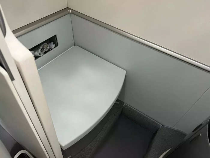 The lavatory can also double as an additional belted seat for an extra passenger, increasing the jet