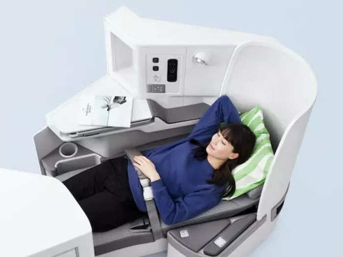 Moreover, the current product does not have as much space for passengers to spread out, and its inflight entertainment screen is two inches smaller.