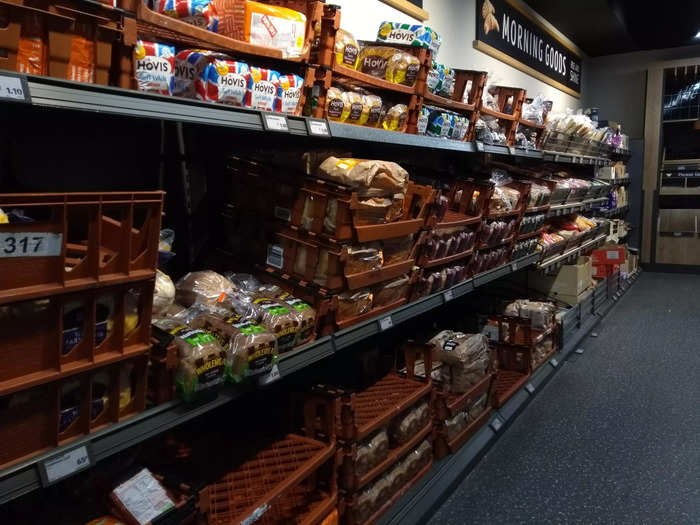 Like in the US store, Aldi displayed some items in pallets and trays, too.