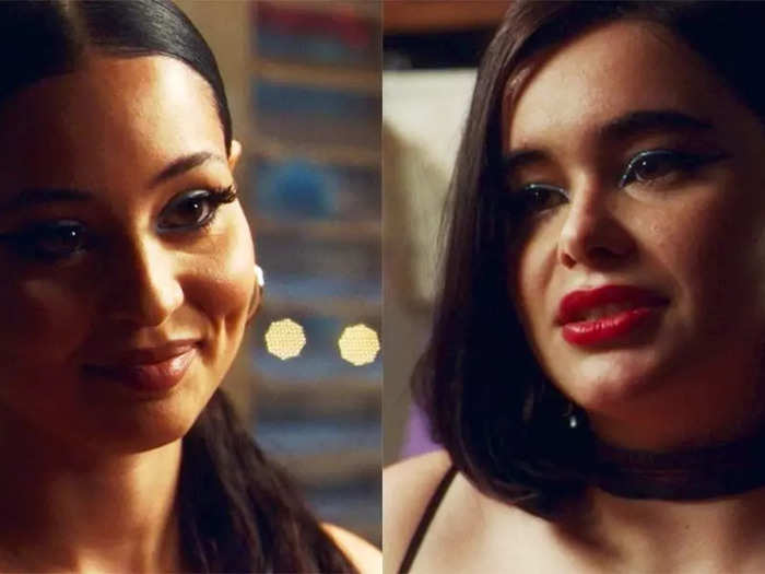 Maddy and Kat coordinate their eye makeup in episode four.