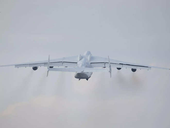 When it was weighed down, however, that came down to just under 3,000 miles — still enough to fly across the continent of Europe or from New York to Los Angeles.