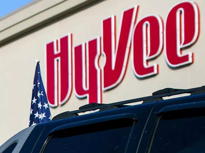 News reports indicate that Midwestern grocery store chain Hy-Vee has yanked Russian vodka from its shelves.