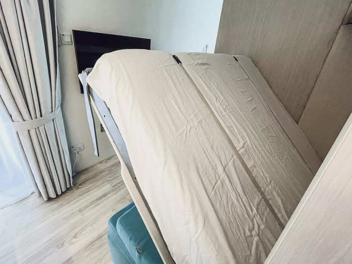 The unit could accommodate up to four people thanks to a foldable bed.