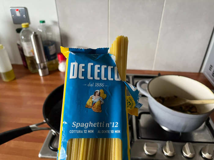 While the discs are reheating, start cooking your pasta in boiling water until it