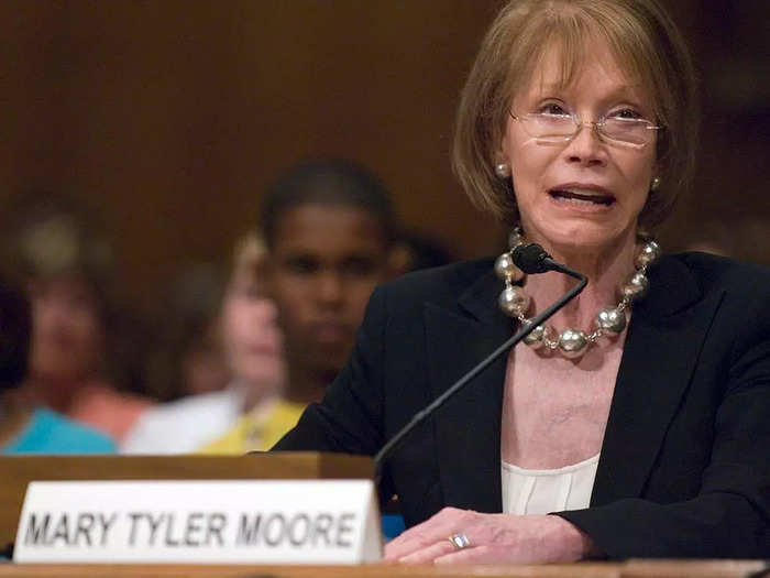 Mary Tyler Moore advocated for juvenile diabetes research funding at a Senate Homeland Security and Governmental Affairs Committee hearing in 2007.