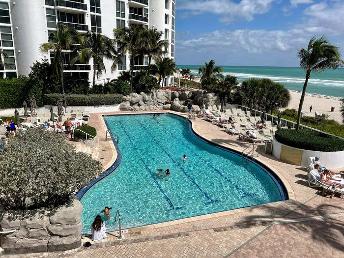 On the lower level there was a second, smaller lap pool.