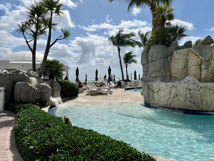 The top level featured a massive pool that mimicked a grotto with a wade-in entrance, small waterfalls, and rock installations.