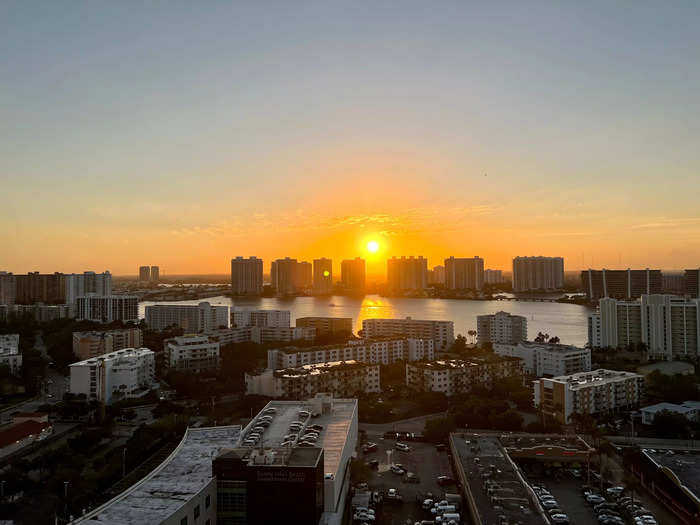 But a private balcony made up for a bland aesthetic. It overlooked the Intracoastal, which meant I was facing west and could watch the sun set.