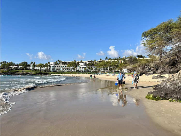 The north end of the beach is in front of The Westin Hapuna Beach Resort, which only offers lounge chairs and rental equipment to guests.