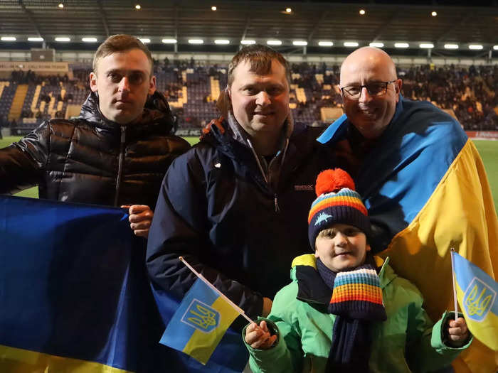 Fans showed their solidarity with Ukraine, too.