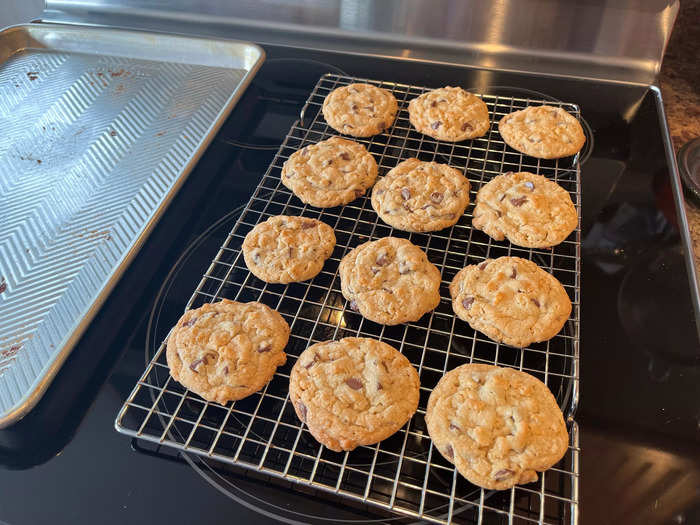 Once the cookies came out of the oven, I let them cool for 2 minutes before transferring them to a wire rack.