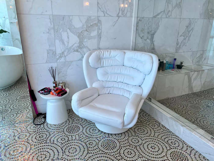 The "her" bathroom was much larger than the "his" bathroom and even included a lounging area. It looks like a great place for a pedicure.