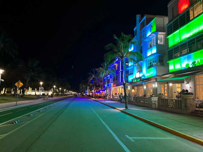 By around 11 p.m. Saturday, Ocean Drive had emptied out significantly