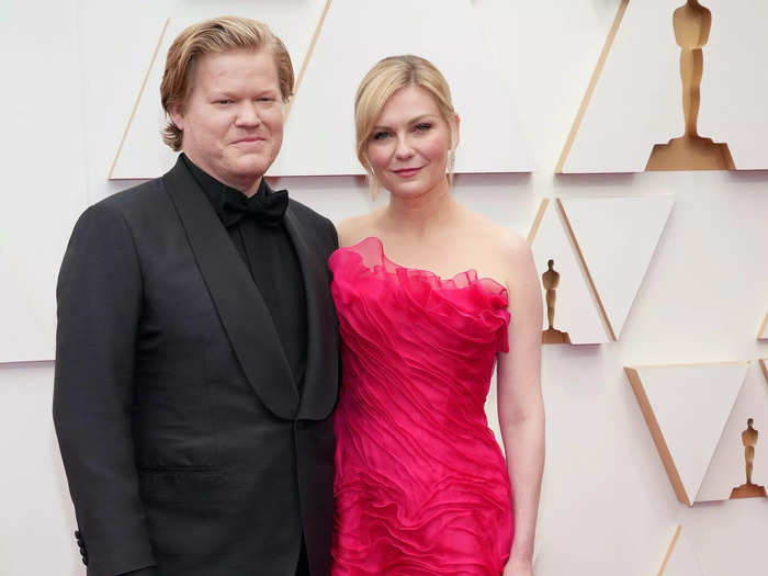 Kirsten Dunst and her husband Jesse Plemmons chose classic red-carpet looks.