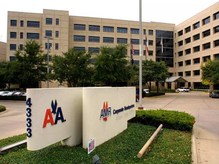 Also in 1981, American opened its first base at Dallas/Fort Worth International Airport after moving its headquarters from New York City to Fort Worth, Texas in 1979.