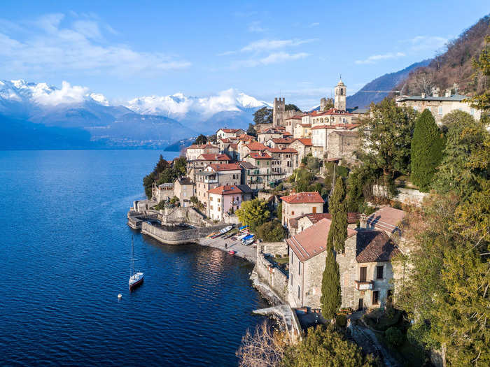 The Russian TV personality known as a "Kremlin propagandist" owns an apartment and villa on Lake Como, OCCRP reported.