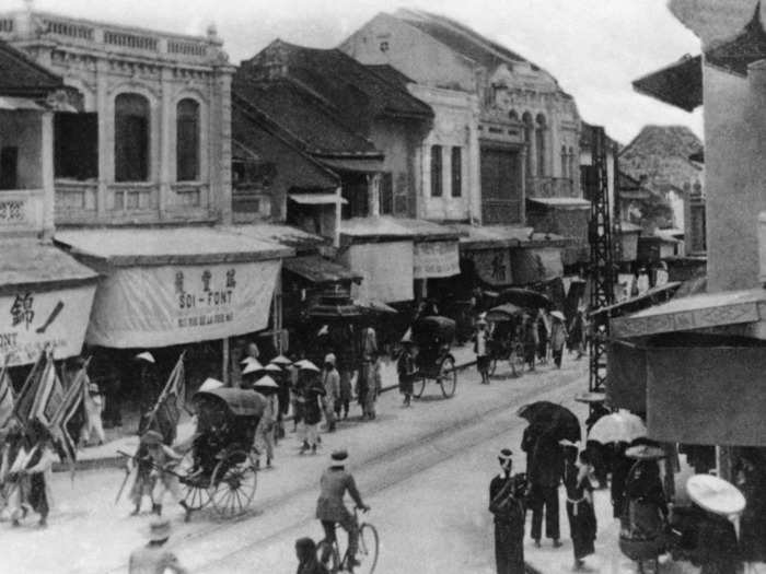 Traditionally, tube house are commonly associated with Hanoi