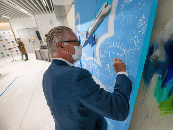 A decade ago, Delta aimed to become "the premier airline of Los Angeles." Today, the carrier has a huge presence at Los Angeles airport, with over 4,000 employees supporting some 140 flights to 53 destinations across the globe.