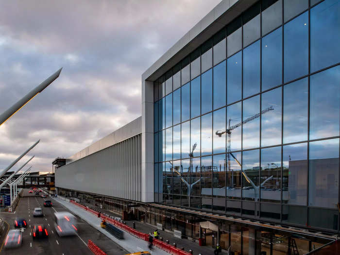 The project, called Delta Sky Way, has investments from both the airline and LAWA to upgrade and connect Terminals 2 and 3 at the airport by 2023.