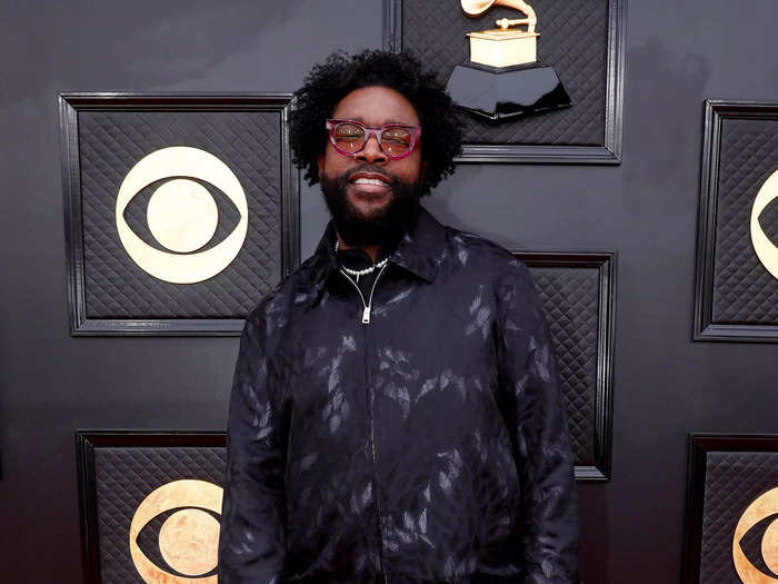 Questlove rocked an all-black look with his signature Crocs.