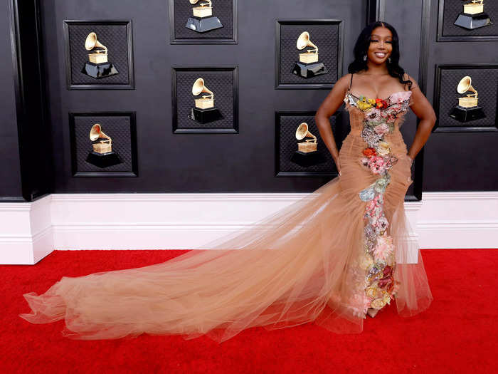 SZA stunned in a tulle-and-floral gown with a long train.