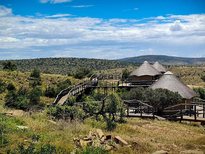 The private game reserve stretches over 40,000 acres and has four lodges: the Sky Villa, the ILanga Manor House, Elsa