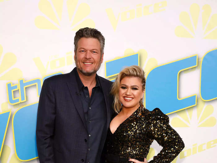 While singers Blake Shelton (6 feet 5 inches) and Kelly Clarkson (5 feet 3 inches) were rivals as judges on "The Voice," they