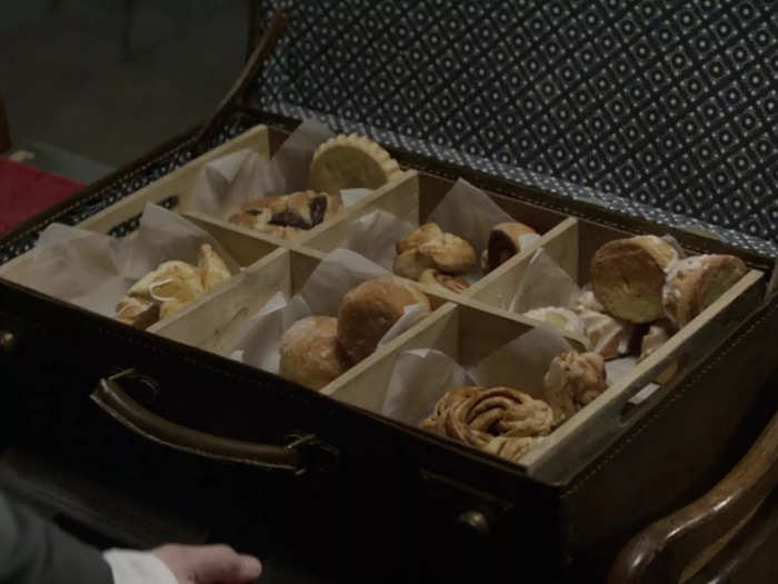 Pastries were in the briefcase Jacob was holding late in the movie, a nod to his first meeting with Newt.