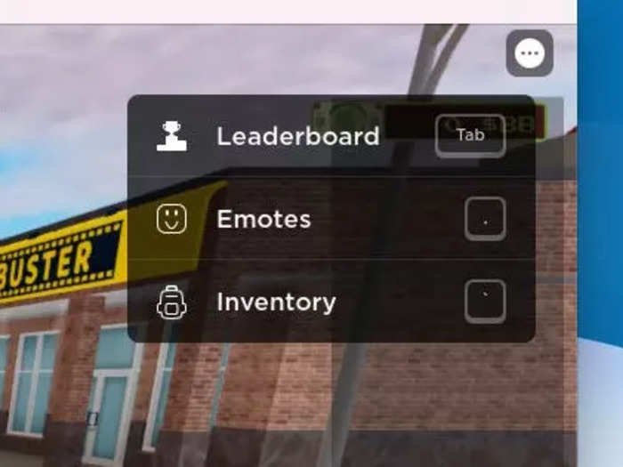 There were shortcuts to see the leaderboard of other players, emotes I could use, and inventory, though I didn