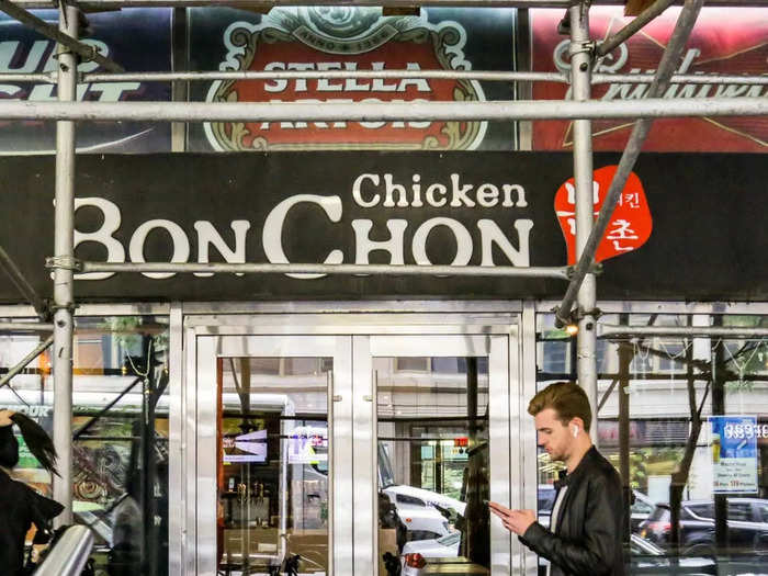 The chain is focusing on growing its portfolio of smaller footprint stores, like the food court version I visited, CEO Flynn Dekker said told QSR Magazine.