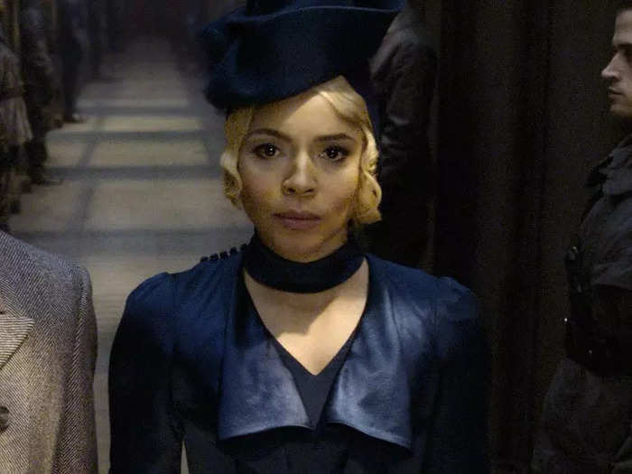 The president of MACUSA, Seraphina Picquery, is portrayed by Carmen Ejogo.
