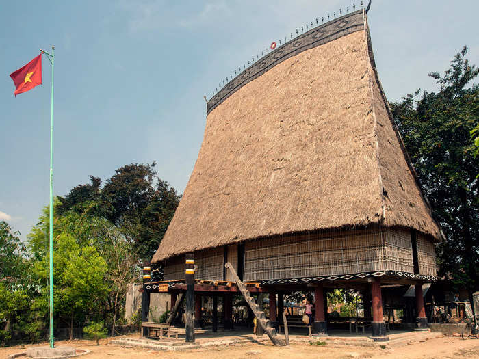 The Bahnar people are one of 53 ethnic minorities in Vietnam. They live primarily in the provinces of Dak Lak and Kon Tum in Vietnam